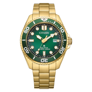 Citizen Eco-Drive Taucheruhr mit grünem Zifferblatt, goldfarbenem Edelstahlgehäuse und passendem Metallarmband